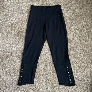 Rare Lululemon Cropped Snap Leggings